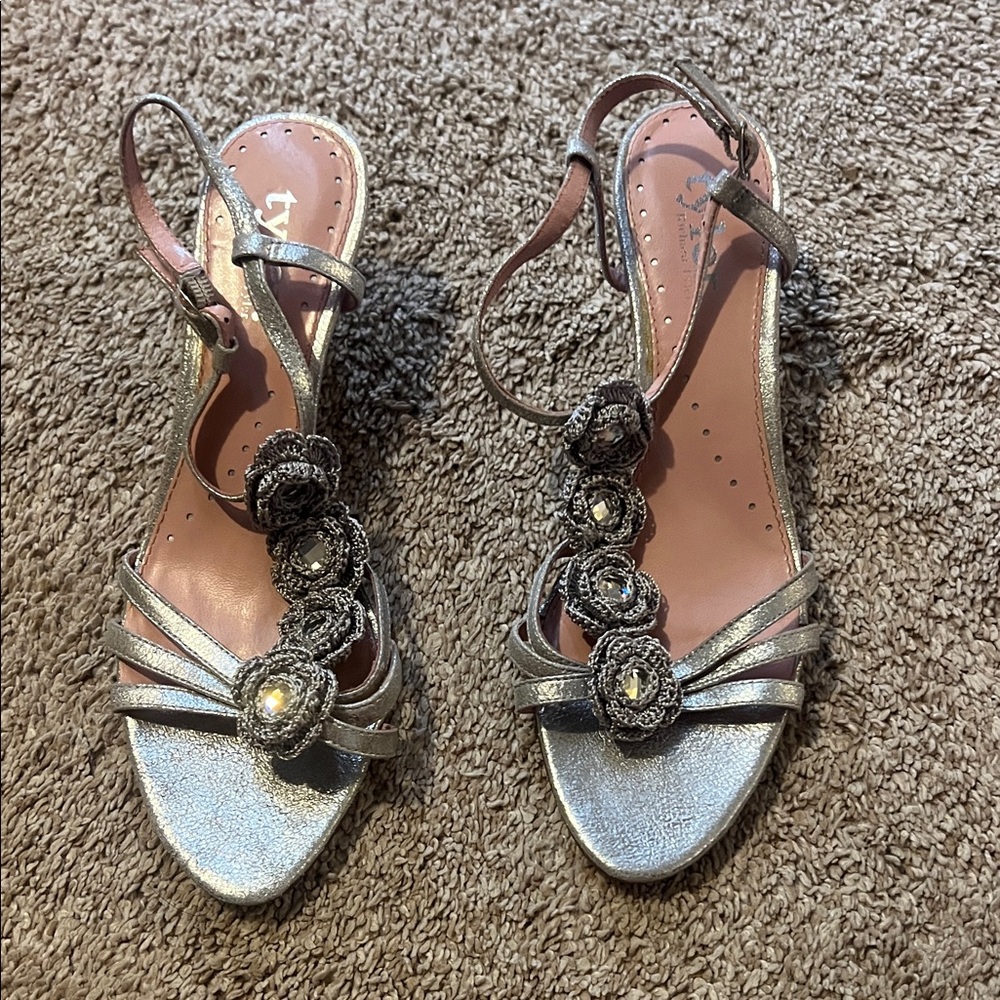 Richard Tyler Silver Floral Sandals